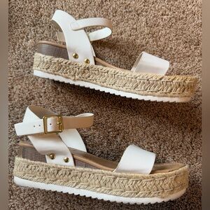 Soda Platform/Wedge Sandals Women’s 7.5